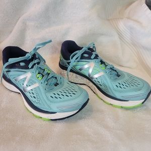 NEW BALANCE 860v8 Women Running Shoes Size 6